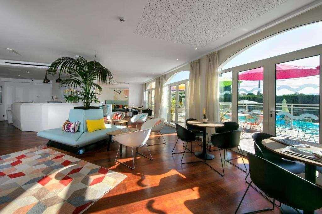 Adonis Mougins Aparthotel Restaurang bild